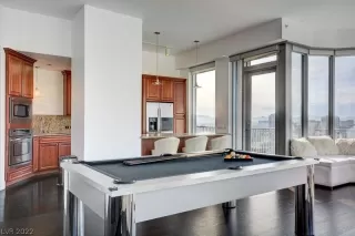 Photo #2: 2411166 Listing