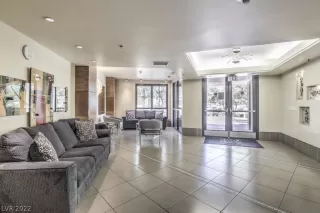 Photo #3: 2411180 Listing 