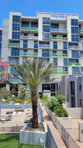 Photo #1: 2411213 Listing