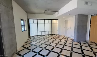 Photo #5: 2411213 Listing