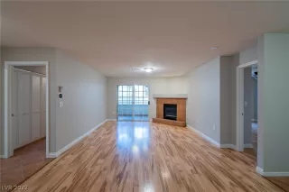 Photo #2: 2411225 Listing