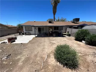 Photo #3: 2411230 Listing 