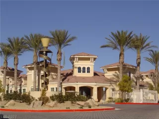 Photo #2: 2411271 Listing