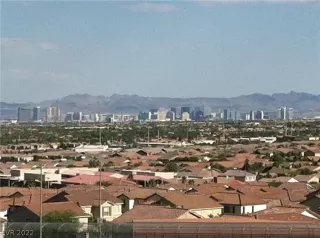 Photo #4: 2411271 Listing