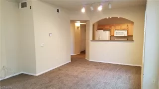 Photo #5: 2411271 Listing