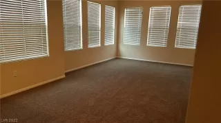 Photo #6: 2411271 Listing