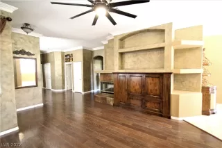 Photo #3: 2411324 Listing 
