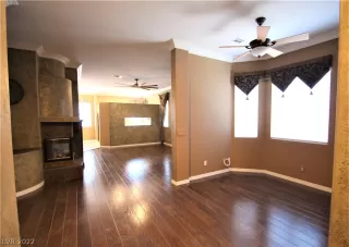 Photo #5: 2411324 Listing 