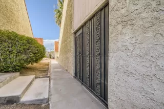 Photo #2: 2411418 Listing 