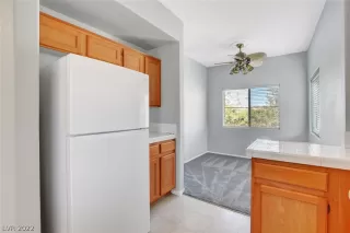 Photo #6: 2411472 Listing