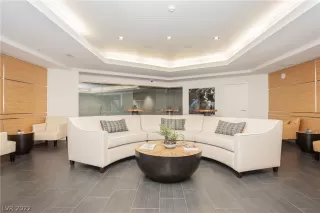 Photo #6: 2411517 Listing 