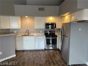 Photo #1: 2411529 Listing 