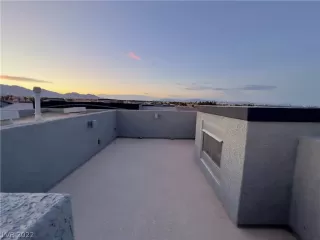 Photo #4: 2411558 Listing