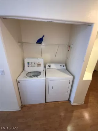 Photo #2: 2411585 Listing 