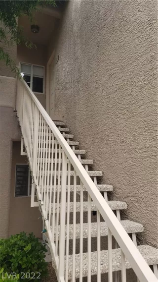 Photo #2: 2411673 Listing 