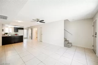 Photo #2: 2411727 Listing