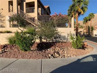 Photo #1: 2411728 Listing 