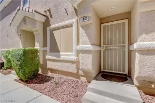 Photo #3: 2411744 Listing