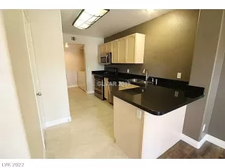 Photo #1: 2411772 Listing 