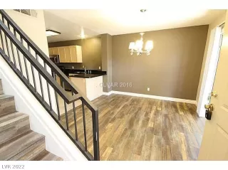 Photo #2: 2411772 Listing 