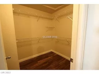 Photo #5: 2411772 Listing 