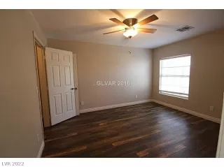 Photo #6: 2411772 Listing 