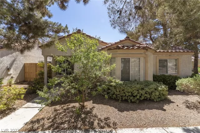 MLS: 2411810 Condo For Sale