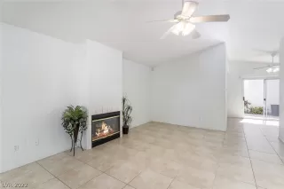 Photo #3: 2411810 Listing