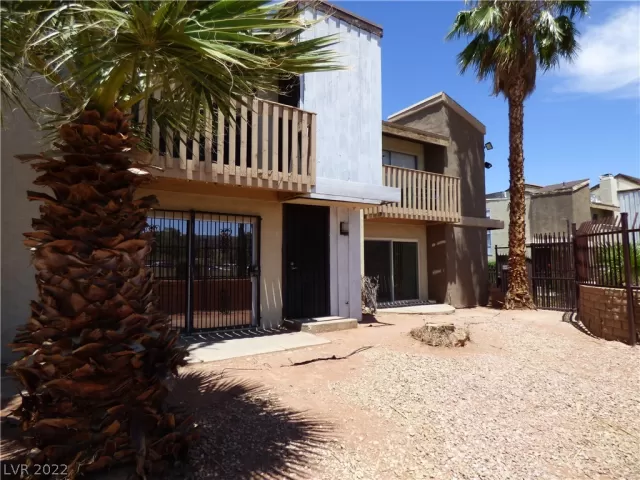 MLS: 2411823 Condo For Sale