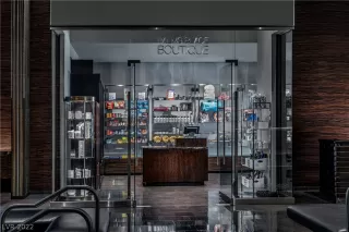 Photo #3: 2411828 Listing 