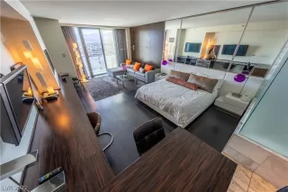 Photo #6: 2411828 Listing 