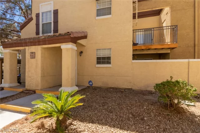 MLS: 2411898 Condo For Sale