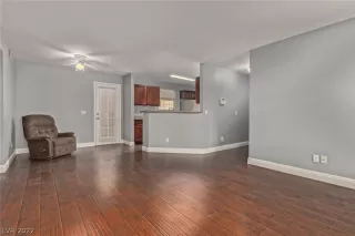 Photo #1: 2411898 Listing