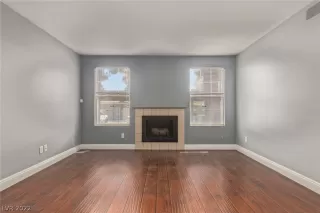 Photo #3: 2411898 Listing