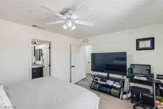 Photo #6: 2411914 Listing 