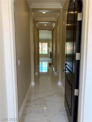 Photo #2: 2411938 Listing 