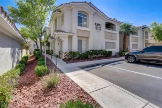 Photo #1: 2411977 Listing 