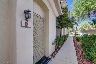 Photo #4: 2411977 Listing 