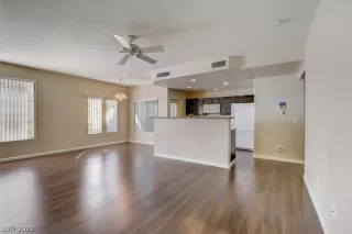 Photo #6: 2411977 Listing 