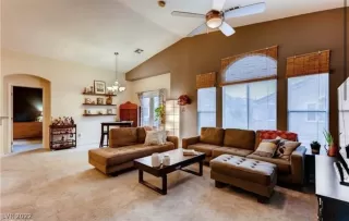 Photo #2: 2411979 Listing 