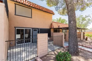 Photo #1: 2411982 Listing 