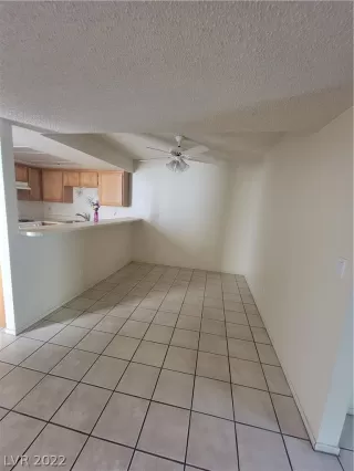 Photo #3: 2411994 Listing 