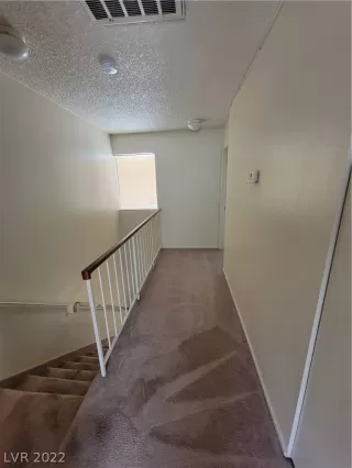 Photo #5: 2411994 Listing 