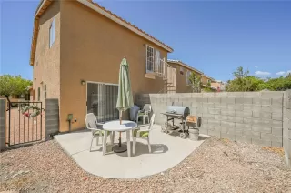 Photo #5: 2412015 Listing