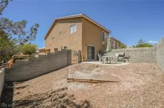 Photo #6: 2412015 Listing