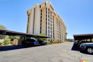 Photo #2: 2412033 Listing