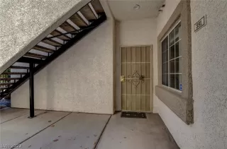 Photo #3: 2412036 Listing 