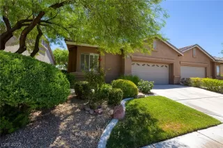 Photo #1: 2412039 Listing 