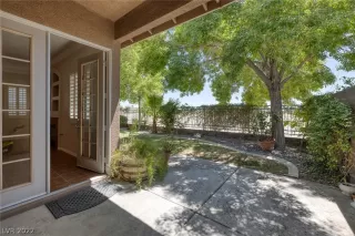 Photo #4: 2412039 Listing 