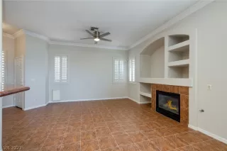 Photo #6: 2412039 Listing 